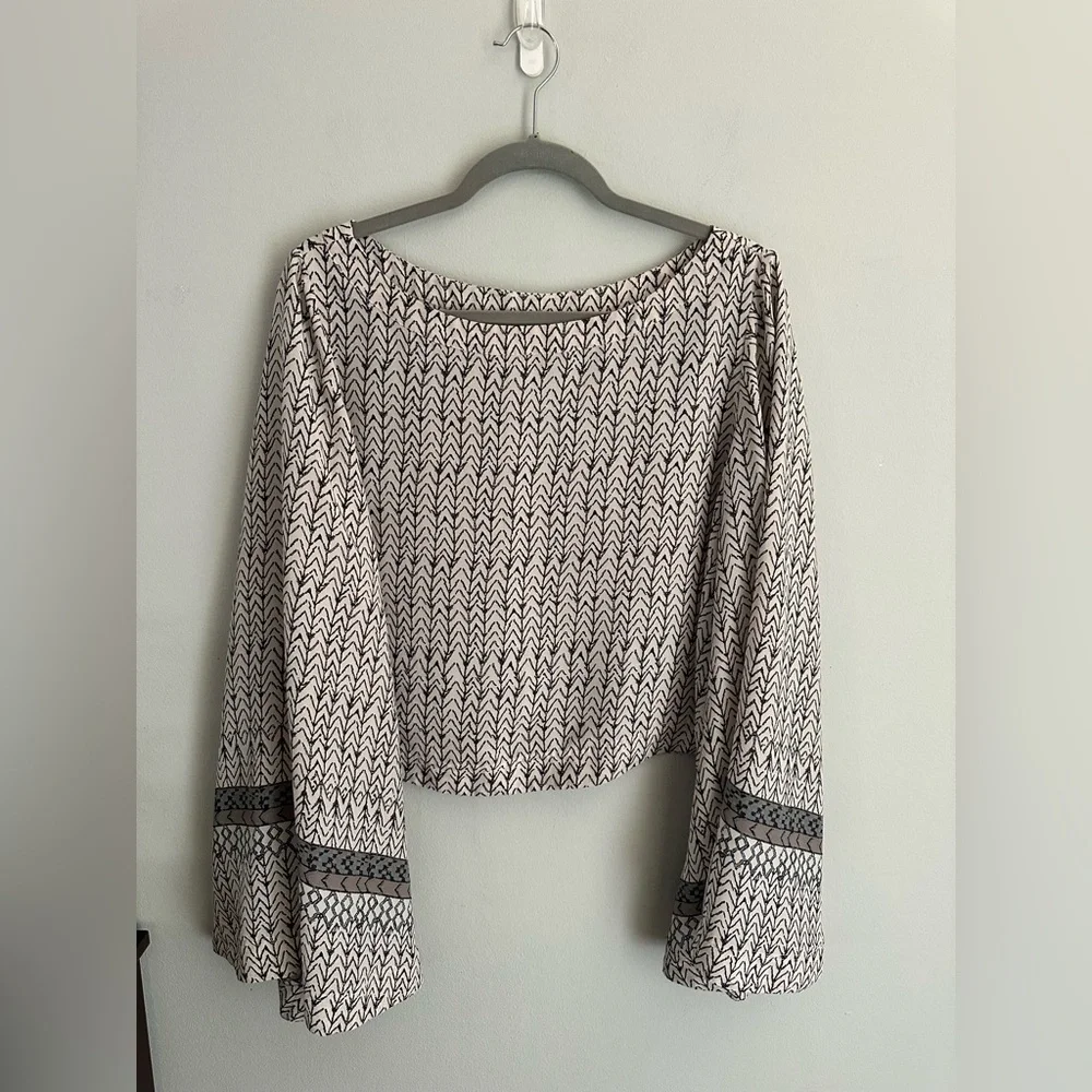 FREE PEOPLE Stars Aligned Bell Sleeve Crop Top long sleeve Boho Chic Large
